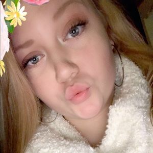 Meet your Posher, Haylee